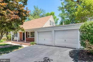4407 Manor Hall Ln, Fairfax, VA 22033 - Photo 3