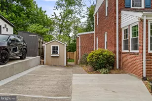 5834 Edgehill Dr, Alexandria, VA 22303 - Photo 5