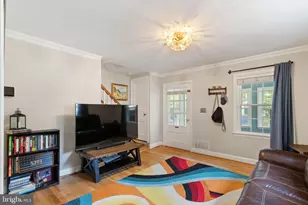 5834 Edgehill Dr, Alexandria, VA 22303 - Photo 11