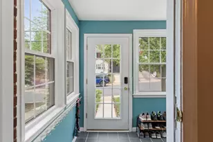 5834 Edgehill Dr, Alexandria, VA 22303 - Photo 9