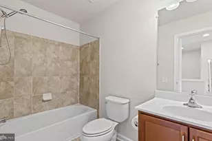 9653 Pullman Pl, Fairfax, VA 22031 - Photo 15