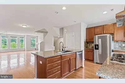 9653 Pullman Place, Fairfax, VA 22031 - Photo 5