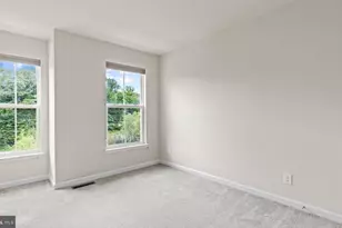 9653 Pullman Pl, Fairfax, VA 22031 - Photo 13