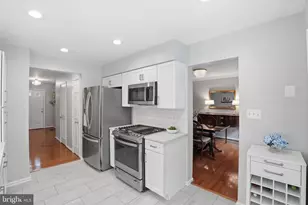 4096 Championship Ct, Annandale, VA 22003 - Photo 7