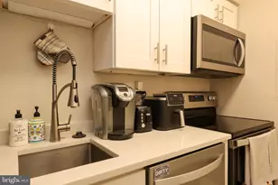 1808 Old Meadow Rd, McLean, VA 22102 - Photo 5