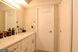 1808 Old Meadow Rd, McLean, VA 22102 - Photo 19