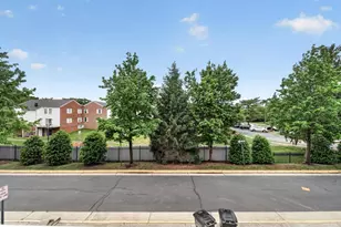 6055 Wicker Ln, Centreville, VA 20121 - Photo 31