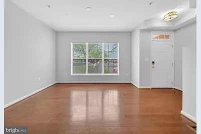 6055 Wicker Lane #127, Centreville, VA 20121 - Photo 5