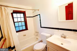 2805 Cameron Rd, Falls Church, VA 22042 - Photo 9