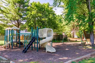 1654 Barnstead Dr, Reston, VA 20194 - Photo 57