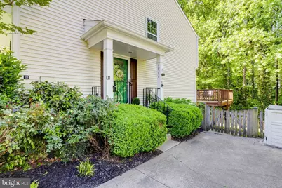 10582 Reeds Landing Circle, Burke, VA 22015 - Photo 37