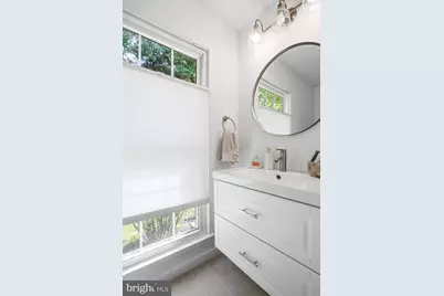 10582 Reeds Landing Circle, Burke, VA 22015 - Photo 11