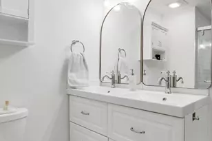 10582 Reed's Landing Cir, Burke, VA 22015 - Photo 15