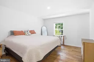 10582 Reed's Landing Cir, Burke, VA 22015 - Photo 13