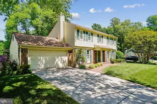 5303 Dunleigh Ct, Burke, VA 22015 - Photo 1