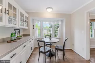 3195 Stonehurst Dr, Fairfax, VA 22031 - Photo 13