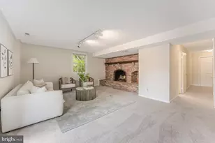 3195 Stonehurst Dr, Fairfax, VA 22031 - Photo 33