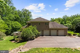 9304 Fitz Folly Dr, Great Falls, VA 22066 - Photo 5