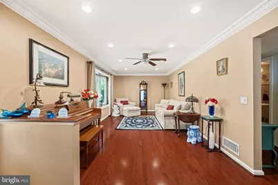 6813 Landor Lane, Springfield, VA 22152 - Photo 9