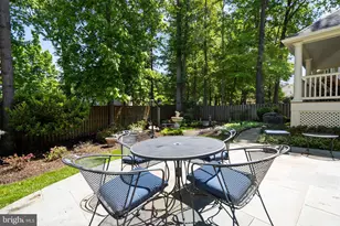 7905 Belleflower Dr, Springfield, VA 22152 - Photo 25