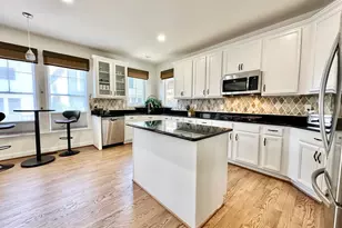 5643 Tower Hill Cir, Alexandria, VA 22315 - Photo 11