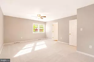 10907 Paynes Church Dr, Fairfax, VA 22032 - Photo 29