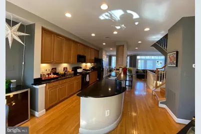 150 Herndon Mills Circle, Herndon, VA 20170 - Photo 7