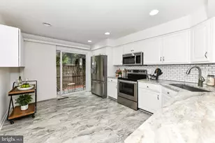 11701 Newbridge Ct, Reston, VA 20191 - Photo 5