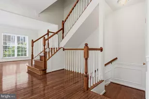 5066 Village Fountain Pl, Centreville, VA 20120 - Photo 9