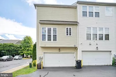 5066 Village Fountain Place, Centreville, VA 20120 - Photo 3