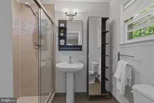 2519 E Meredith Dr, Vienna, VA 22181 - Photo 25