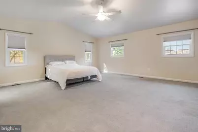 9523 Old Creek Drive, Fairfax, VA 22032 - Photo 17