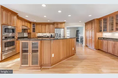 9523 Old Creek Drive, Fairfax, VA 22032 - Photo 5