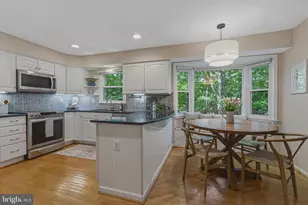 13209 Ashvale Dr, Fairfax, VA 22033 - Photo 15