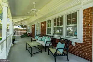 13042 Maple View Ln, Fairfax, VA 22033 - Photo 7