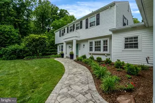13008 Melville Ln, Fairfax, VA 22033 - Photo 5