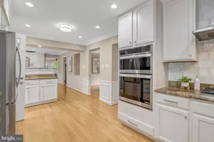 13008 Melville Ln, Fairfax, VA 22033 - Photo 15