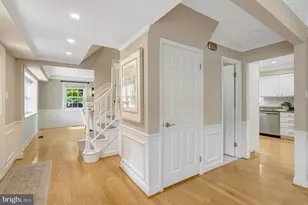 13008 Melville Ln, Fairfax, VA 22033 - Photo 9