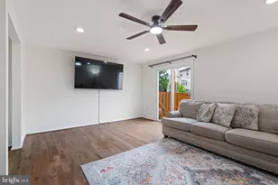 14492 Four Chimney Dr, Centreville, VA 20120 - Photo 13
