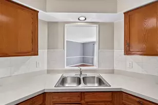 14739 Flower Hill Dr, Centreville, VA 20120 - Photo 7