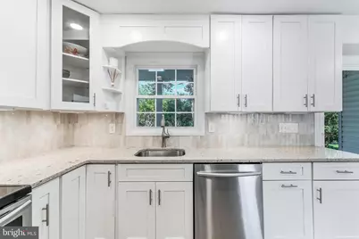 13120 Pavilion Lane, Fairfax, VA 22033 - Photo 15