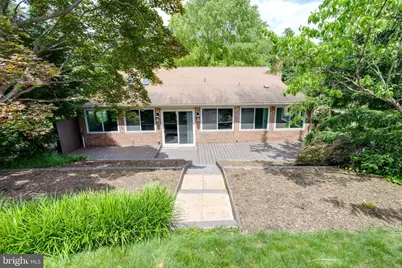 5300 Queensberry Avenue, Springfield, VA 22151 - Photo 3