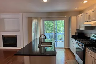 12097 Edgemere Cir, Reston, VA 20190 - Photo 7