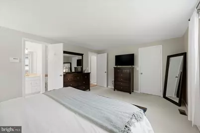 8112 Revatom Court, Dunn Loring, VA 22027 - Photo 13