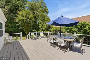 8112 Revatom Ct, Dunn Loring, VA 22027 - Photo 25