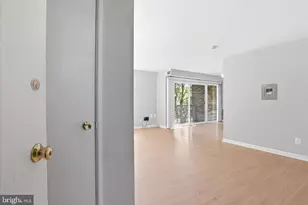 8002 Le Havre Pl, Falls Church, VA 22042 - Photo 3