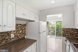 8002 Le Havre Pl, Falls Church, VA 22042 - Photo 11