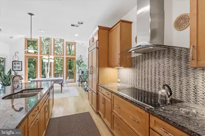 9492 Oak Falls Court, Great Falls, VA 22066 - Photo 21
