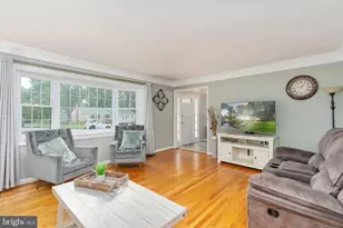 4213 Wilton Woods Ln, Alexandria, VA 22310 - Photo 11