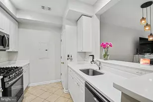 11775 Stratford House Pl, Reston, VA 20190 - Photo 5